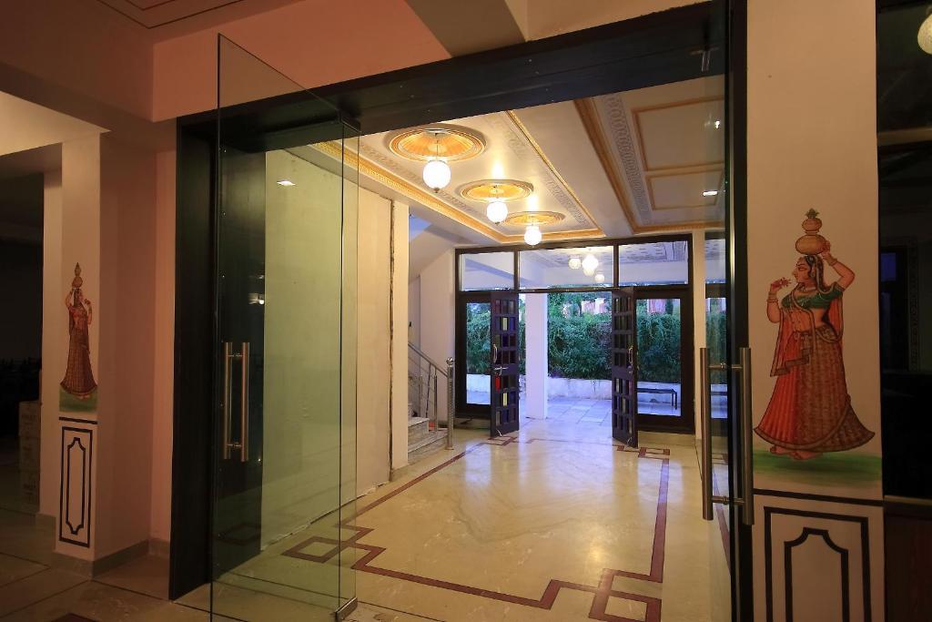 Hotel Devi Palace Udaipur Extérieur photo