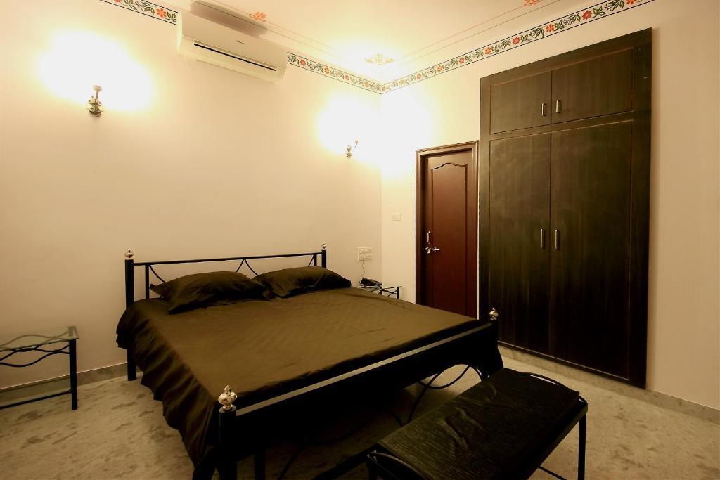 Hotel Devi Palace Udaipur Extérieur photo